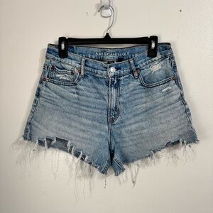 American Eagle Strigid Sz 8 Relaxed Short Denim Jean Shorts